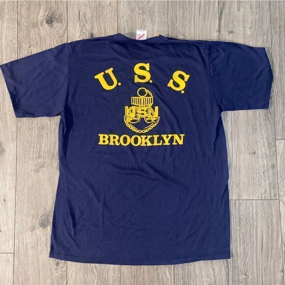 Vintage Navy U.S.S. Brooklyn (CL-40) WWII T Shirt Jerzees Large‎ - Picture 1 of 3